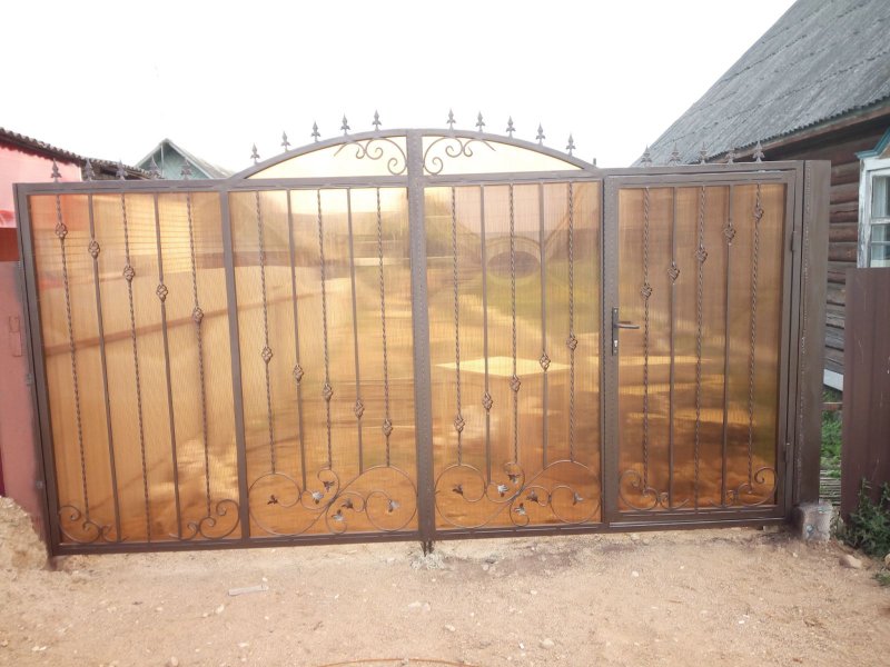 Железобетонные заборы, заборы, калитки