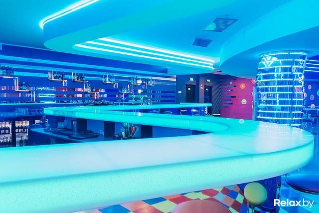 Мы проектируем и изготавливаем - Барные стойки, стойки ресепшн, столы