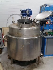 Б/У Нержавеющий пищевой котел 600л.